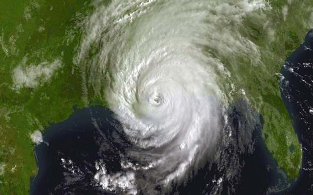 NOAA satellite images of Hurricane Katrina